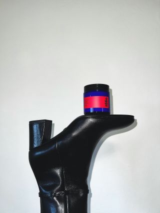 Kdo říká, že podzimní počasí a ovocný vůně nejdou dohromady? Tahle jahodovorebarborová šťavnatost spolehlivě zažene...