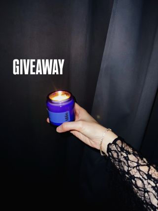 GIVEAWAY 💫 Letos bude Barborka nadělovat! Dva z vás obdaruje svíčkou oggy v modrém skle ve vánoční limitované perníčkové...